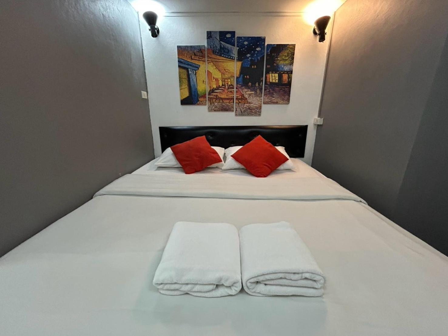 Khaosan Art - Sha Certified Bangkok