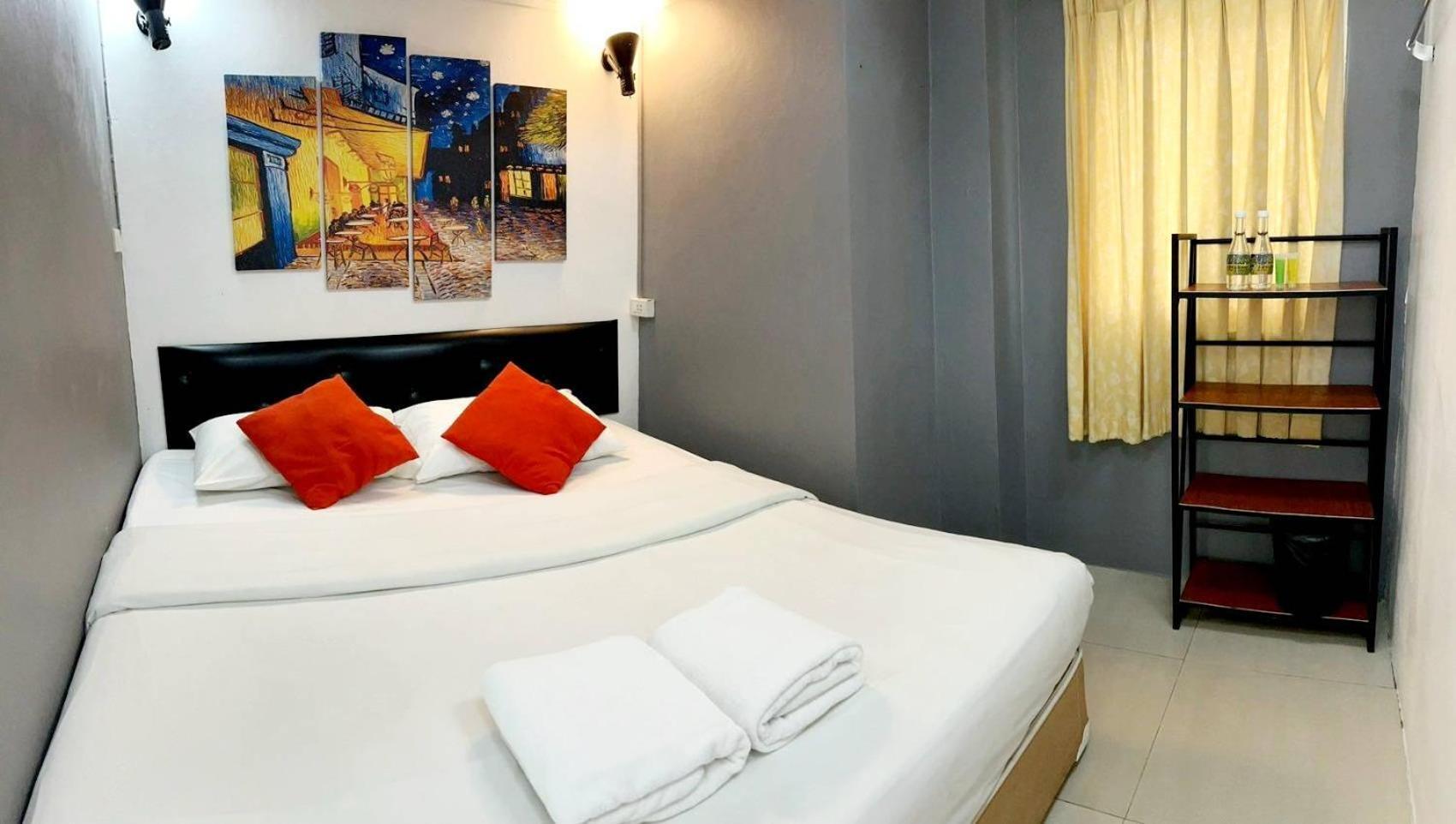 Hotel Khaosan Art - Sha Certified